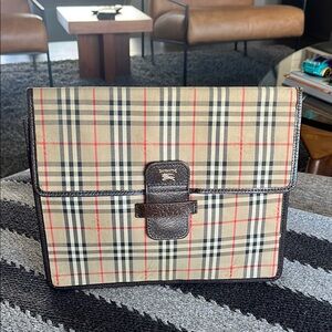 Burberry Burberrys clutch pouch
